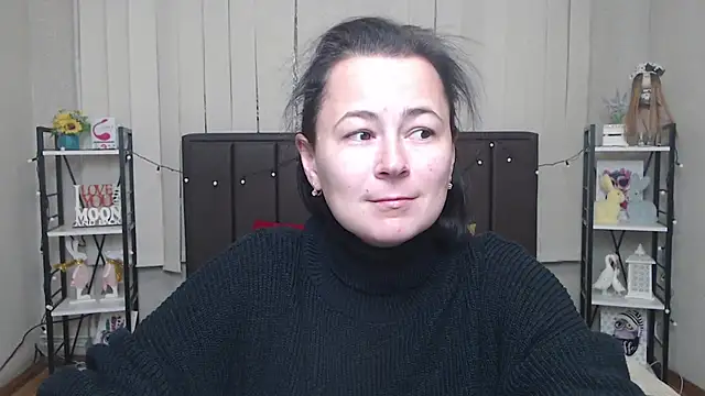 Snapshot of MarieSho chatting on October 15, 6:16 am MarieSho online show from October 15, 6:16 am