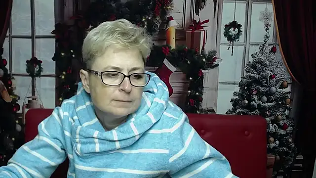 EmiliaGree online show from December 17, 6:12 pm