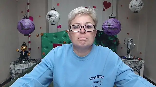 EmiliaGree online show from October 24, 5:03 am