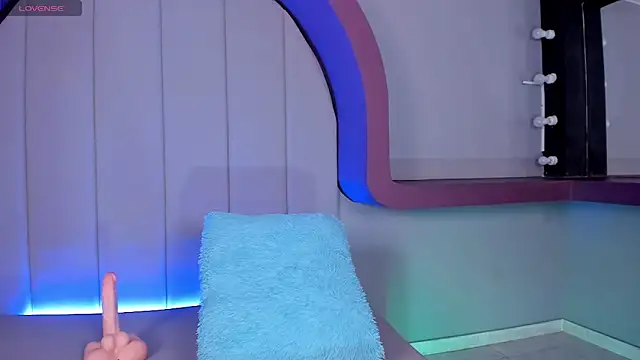 celestelewis online show from November 15, 7:48 pm