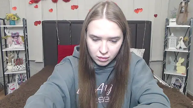 LauraHlot online show from May 3, 6:22 pm