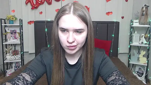 LauraHlot online show from April 30, 6:07 am