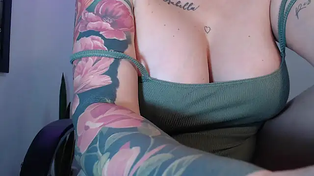 yulieth anamar online show from July 28, 4:39 pm