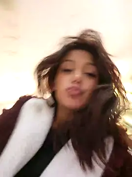 Lau1127 online show from February 8, 11:07 pm