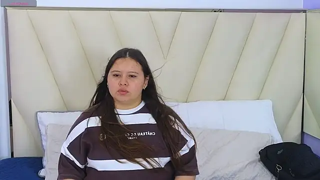 Laia and Aloby online show from February 4, 10:13 pm