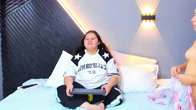 Laia and Aloby online show from March 13, 10:44 pm