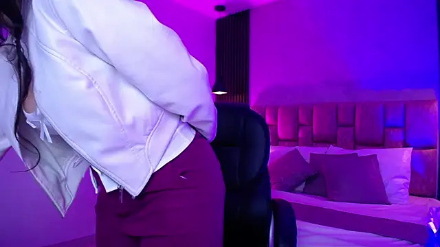 natasha  jackson online show from October 2, 12:32 pm