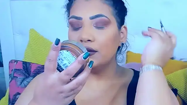 AmyCubes online show from July 11, 10:10 pm