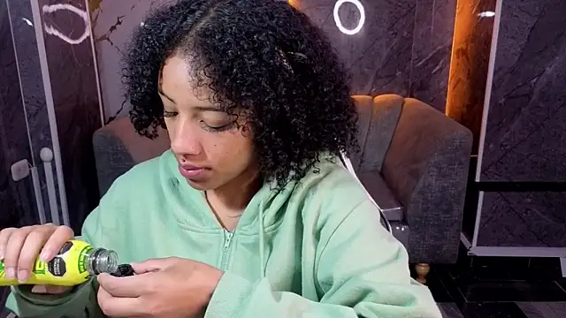 Violeth b online show from January 17, 1:07 pm