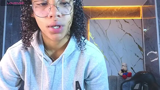 Violeth b online show from July 14, 12:54 pm