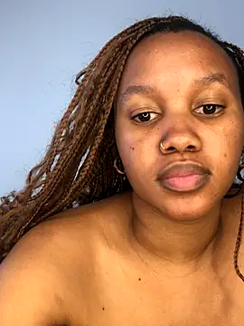 Snapshot of Sego_TeeTee chatting on October 19, 8:49 am Sego TeeTee online show from October 19, 8:49 am