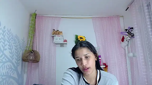 Alison Wiley online show from November 28, 1:52 am