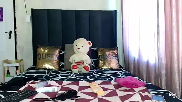 quenliyasa online show from September 22, 7:51 am