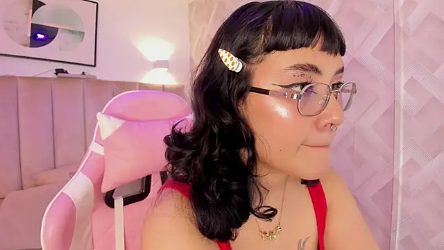 Haru Bonny online show from February 13, 8:10 pm