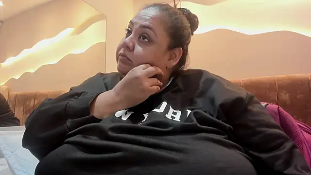 Alisson am online show from June 25, 11:23 am