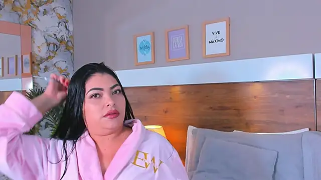 EmaBakker online show from February 22, 8:59 am