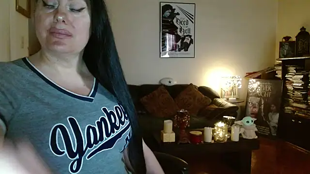 mandaloriangirls online show from April 30, 6:02 pm