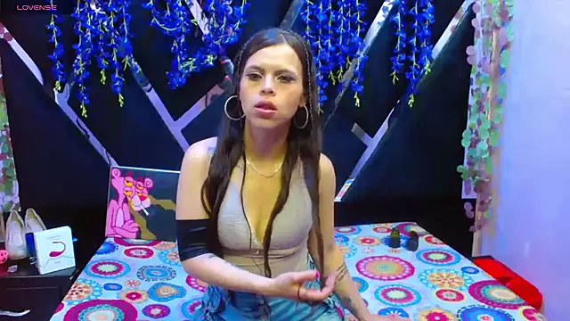 Mariana Benett online show from September 13, 9:12 pm