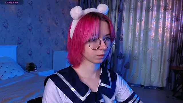 Nora Failure online show from September 17, 4:21 am