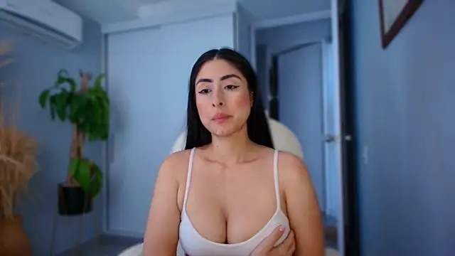 Snapshot of auroracaruso11 chatting on September 12, 7:32 pm auroracaruso11 online show from September 12, 7:32 pm