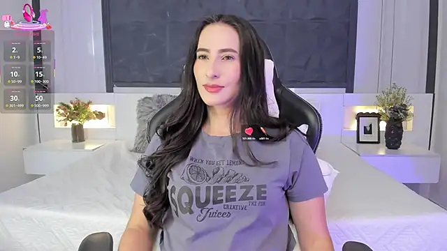 SaraGomez1 online show from September 19, 1:32 pm