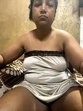 Snapshot of Tameesh_sexy_mistress chatting on September 18, 4:33 am Tameesh sexy mistress online show from September 18, 4:33 am