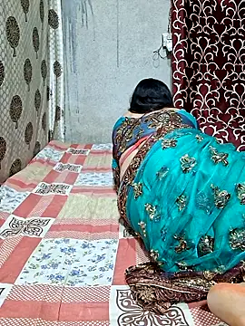 Snapshot of Bhabhi_desi12 chatting on October 31, 4:00 pm Bhabhi desi12 online show from October 31, 4:00 pm