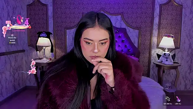 SoffiQueen online show from May 1, 2:09 pm