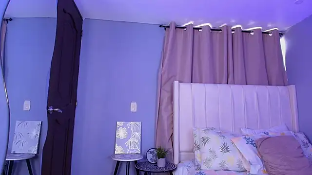 Shenoa1 online show from November 3, 12:53 pm