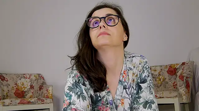 SophieeRain online show from September 22, 5:00 pm