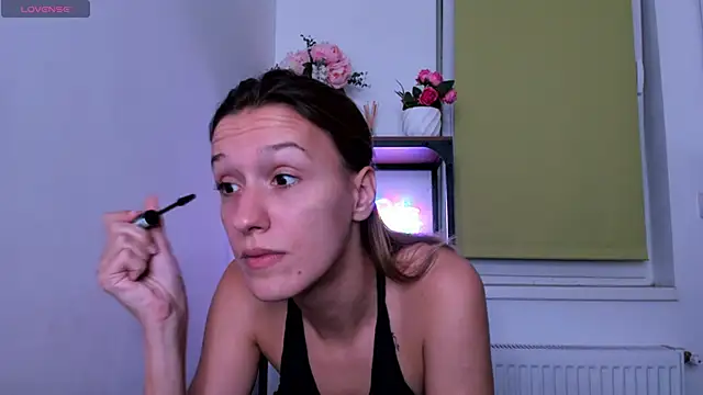 Snapshot of LaraStone69 chatting on September 17, 7:01 pm LaraStone69 online show from September 17, 7:01 pm