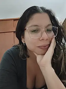 Carliina Soussa online show from August 2, 2:25 am
