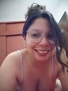 Carliina Soussa online show from June 10, 2:00 am