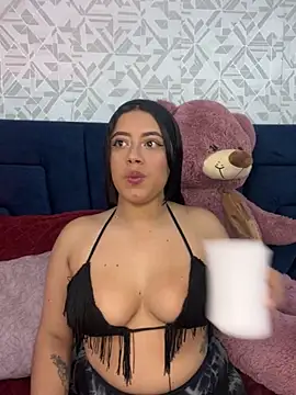 Snapshot of ElaaPerez chatting on October 1, 1:16 pm ElaaPerez online show from October 1, 1:16 pm