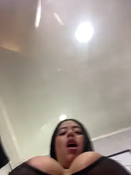 ElaaPerez online show from October 29, 6:21 pm