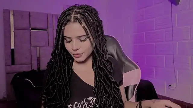BonnieAnderson  online show from July 14, 9:19 pm