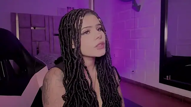 BonnieAnderson  online show from July 17, 3:00 am