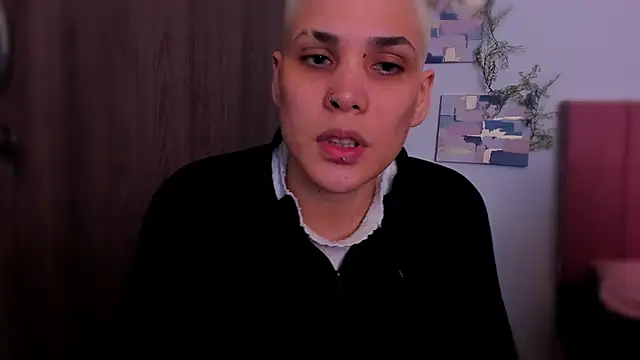 Charlee pink online show from February 3, 6:51 am