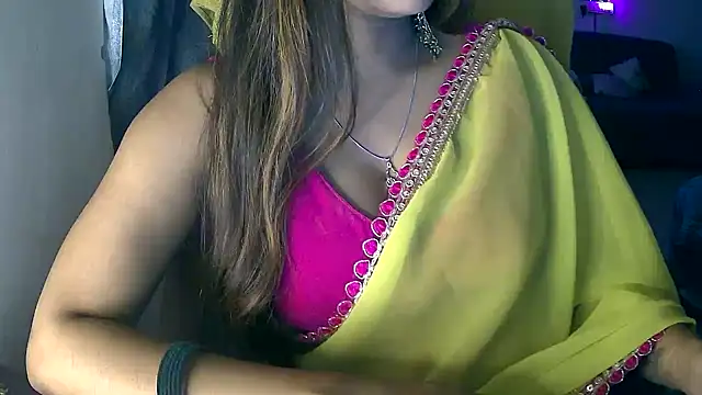 Cute-Tara online show from October 31, 1:07 am