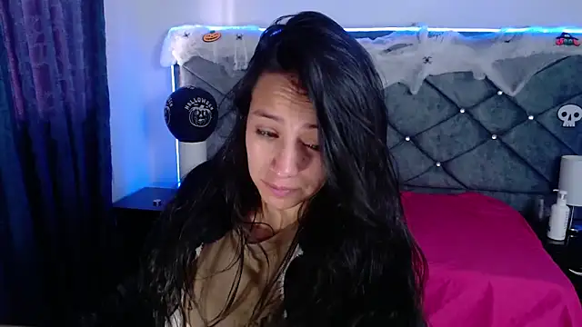 Snapshot of Julietacollins06 chatting on October 20, 1:25 pm Julietacollins06 online show from October 20, 1:25 pm