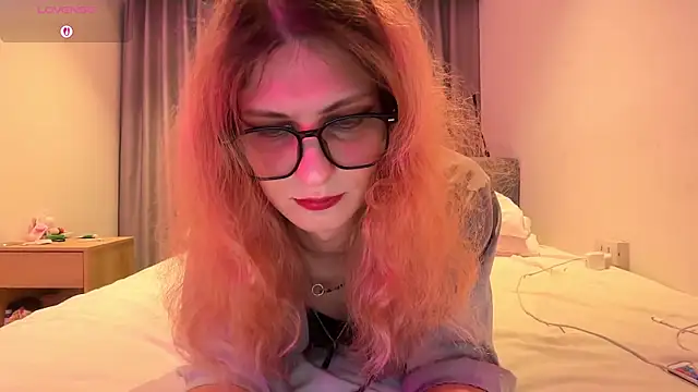 Alice Pinkhead online show from July 30, 9:21 am