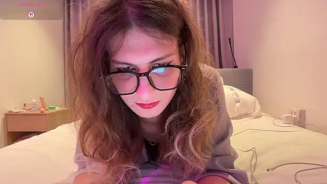 Alice Pinkhead online show from July 14, 8:52 am