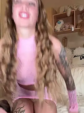 cydneyxox online show from April 12, 11:35 am