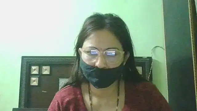 couplesuni online show from February 19, 5:29 am