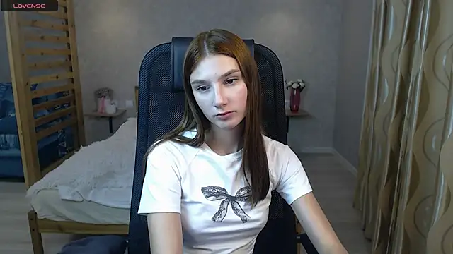 Snapshot of AnaHoney chatting on September 27, 7:48 am AnaHoney online show from September 27, 7:48 am