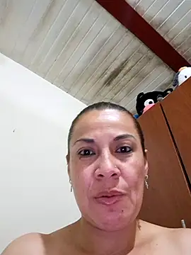 Snapshot of Zaralu_ chatting on September 12, 11:45 pm Zaralu online show from September 12, 11:45 pm