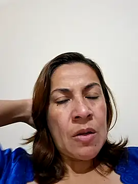 Snapshot of Zaralu_ chatting on October 12, 7:16 pm Zaralu online show from October 12, 7:16 pm