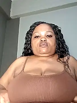 hugemelonsxxx online show from December 4, 7:47 pm