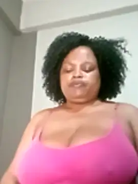 hugemelonsxxx online show from July 31, 7:04 pm