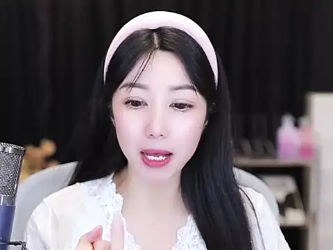 Nuyoah-77 online show from September 11, 5:02 pm